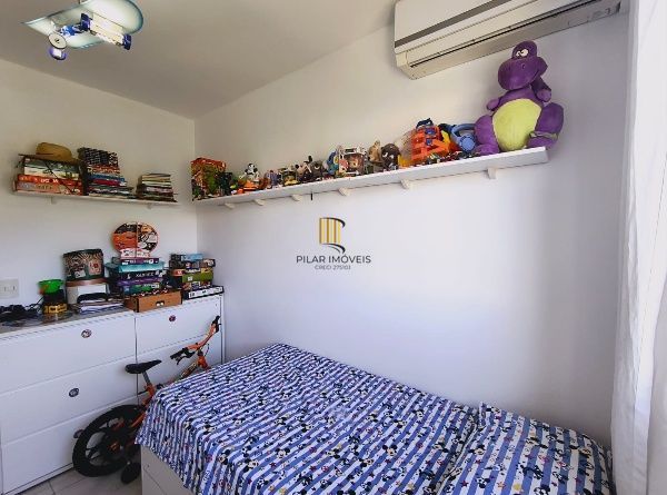 Apartamento de 2 quartos, suíte e 1 vaga de garagem no bairro Jardim Carvalho
