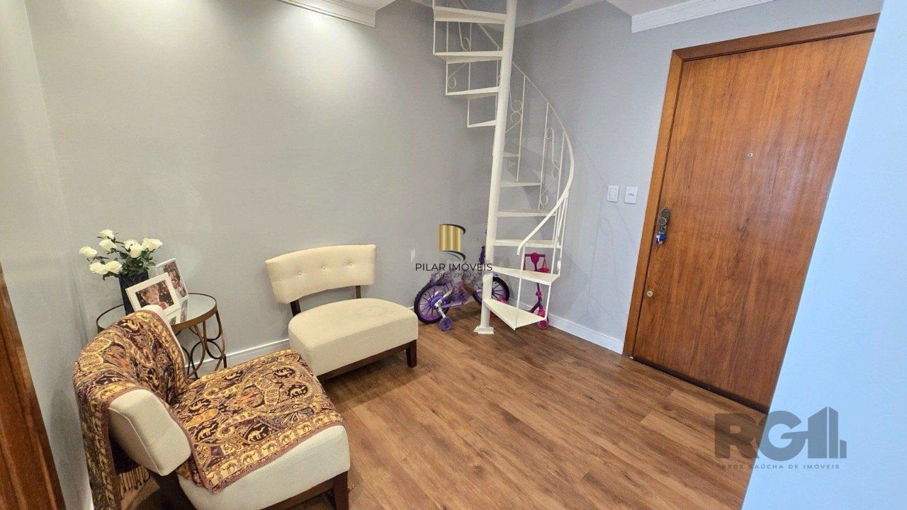 Cobertura de 90m² - 3 dormitórios, 2 banheiros, terraço com churrasqueira e 1 vaga de garagem no Bom Jesus