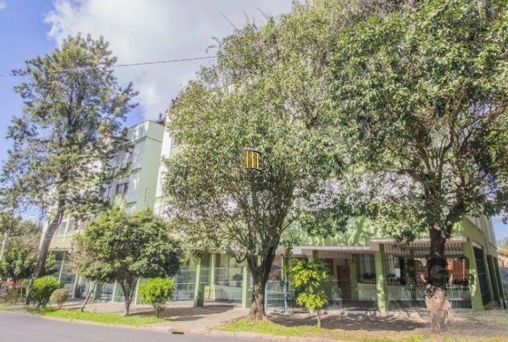 Cobertura de 90m² - 3 dormitórios, 2 banheiros, terraço com churrasqueira e 1 vaga de garagem no Bom Jesus