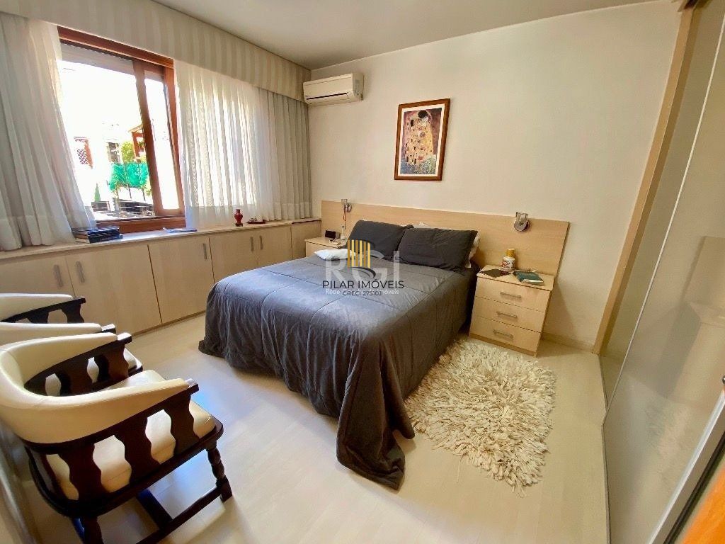 Apartamento para Venda - 129m², 3 dormitórios, sendo 1 suites, 1 vaga - Petrópolis