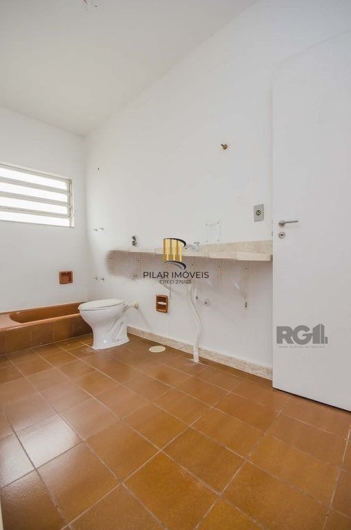 Casa 4 dormitórios no bairro Passo da Areia