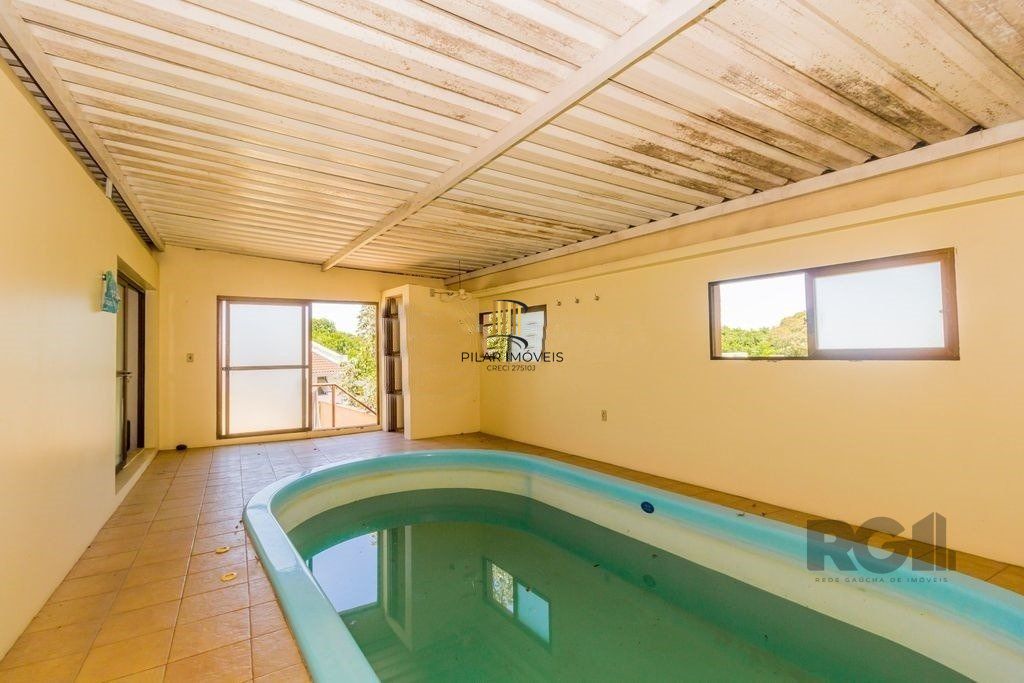 Casa 4 Dormitório(s) Bairro Glória