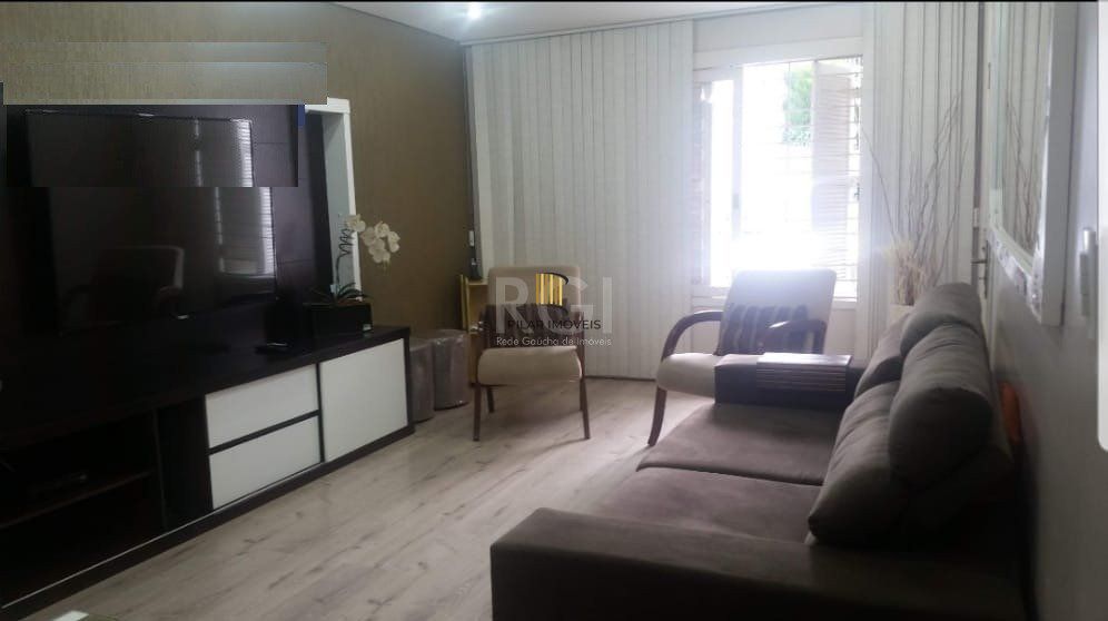 Casa para Venda - 239m², 3 dormitórios, sendo 1 suites, 2 vagas - Alto Petrópolis