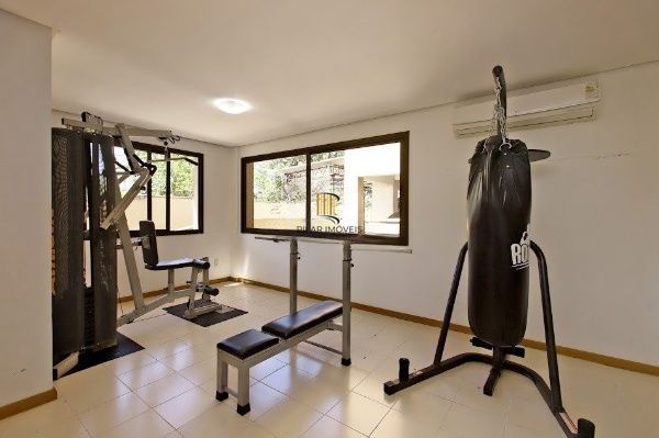 LINDO APARTAMENTO NO MENINO DEUS com 116 M PRIVATIVOS ANDAR ALTO, 3 DORMITÓRIOS COM SUÍTE E 2 VAGAS INDIVIDUAIS ESCRITURADAS E COBERTAS