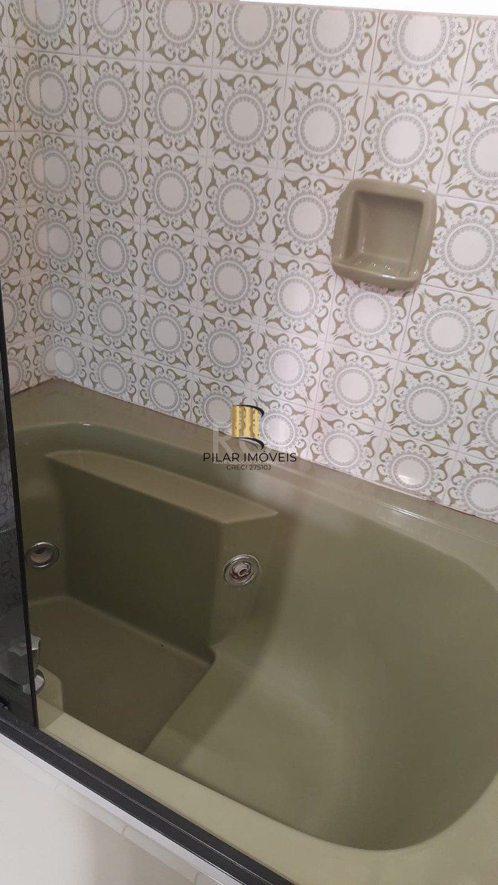 Casa para Venda - 250m², 3 dormitórios, sendo 1 suites, 3 vagas - Chácara das Pedras