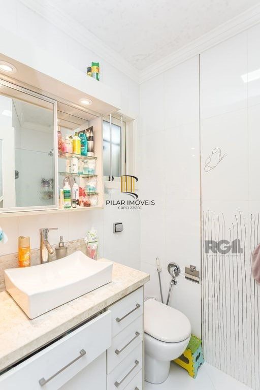 Casa 4 Dormitório(s) Bairro Sarandi