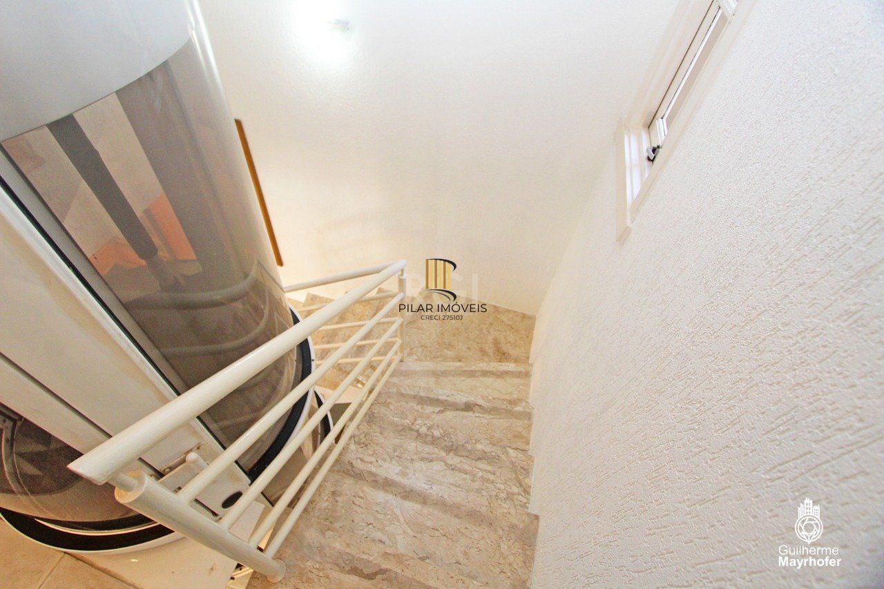 Casa Condominio para Venda - 380m², 2 dormitórios, sendo 2 suites, 3 vagas - Chácara das Pedras