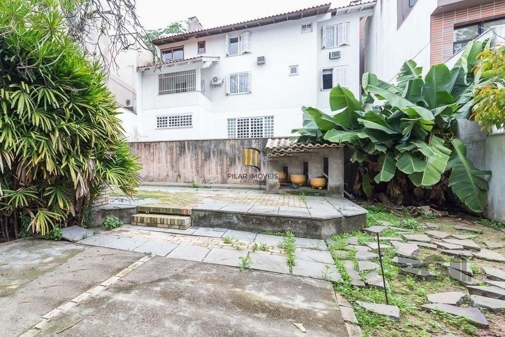 Casa 5 Dormitório(s) Bairro Três Figueiras