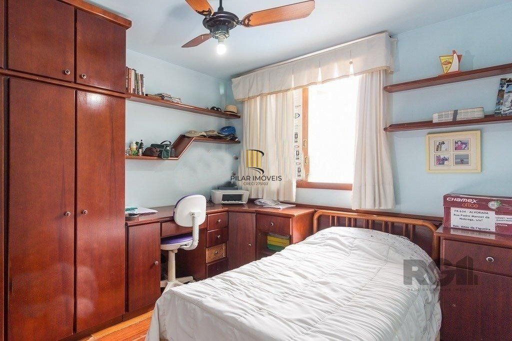 Casa 5 Dormitório(s) Bairro Três Figueiras