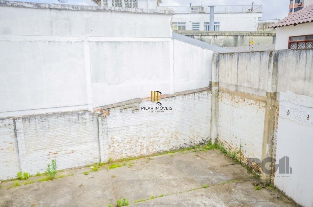 Casa 4 dormitórios no bairro Passo da Areia