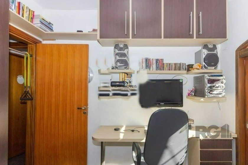 Casa 4 dormitórios no bairro Passo da Areia