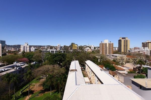 LINDO APARTAMENTO NO MENINO DEUS com 116 M PRIVATIVOS ANDAR ALTO, 3 DORMITÓRIOS COM SUÍTE E 2 VAGAS INDIVIDUAIS ESCRITURADAS E COBERTAS