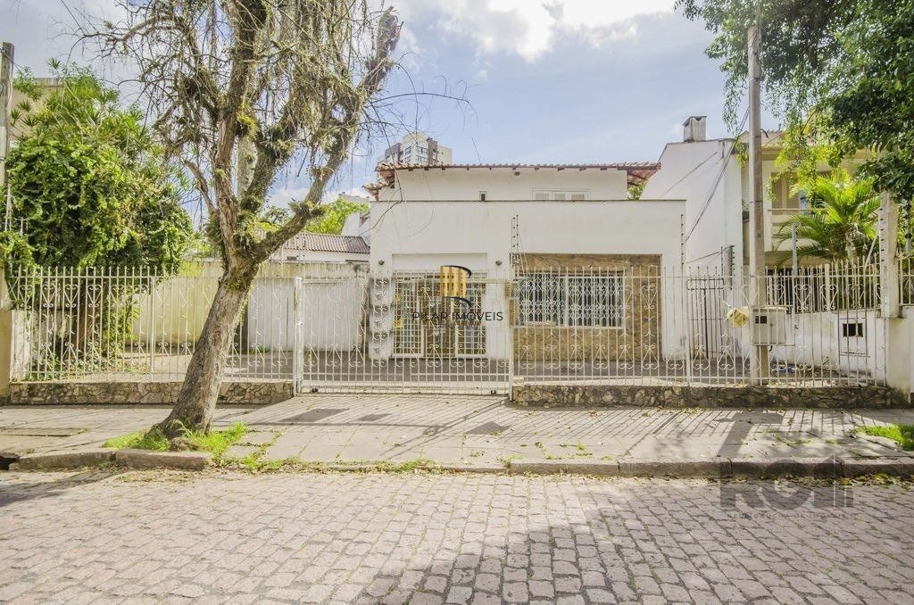 Casa 4 dormitórios no bairro Passo da Areia - Pilar Imóveis