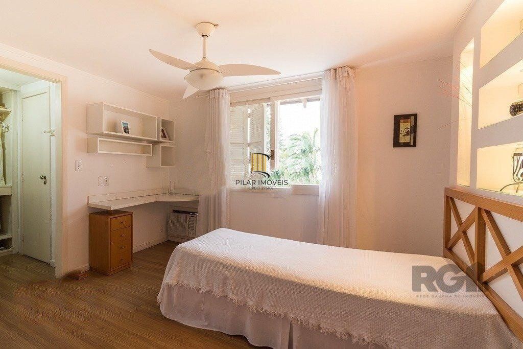 Casa 5 Dormitório(s) Bairro Três Figueiras