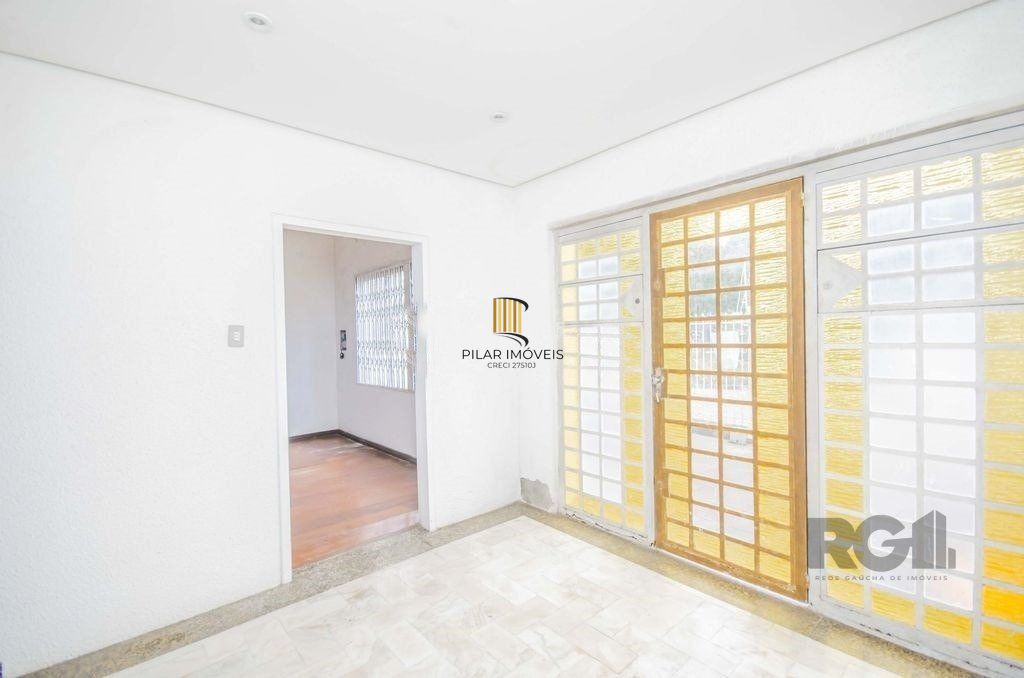 Casa 4 dormitórios no bairro Passo da Areia