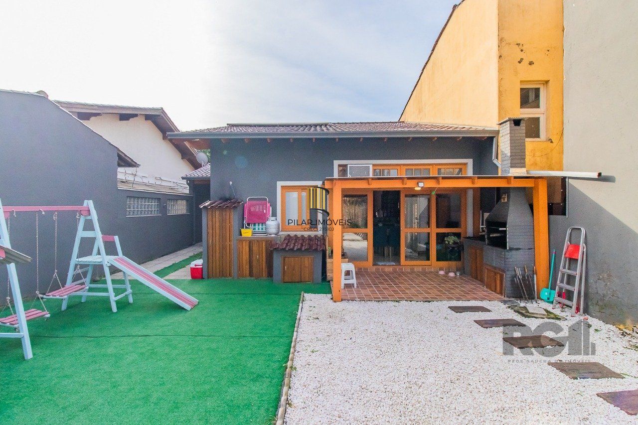 Casa de Condomínio 3 dormitórios no bairro São Lucas