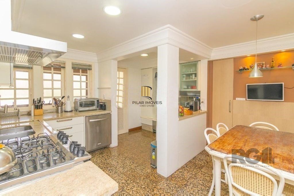 Apartamento 4 dormitórios no bairro Bela Vista