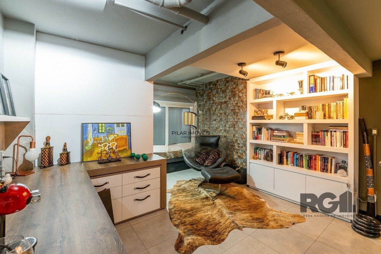 Casa de Condomínio 4 dormitórios no bairro Três Figueiras