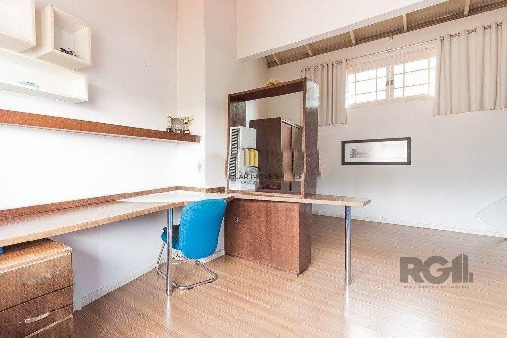 Casa 5 Dormitório(s) Bairro Três Figueiras