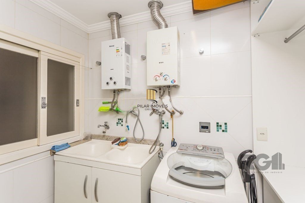 Casa 4 Dormitório(s) Bairro Sarandi