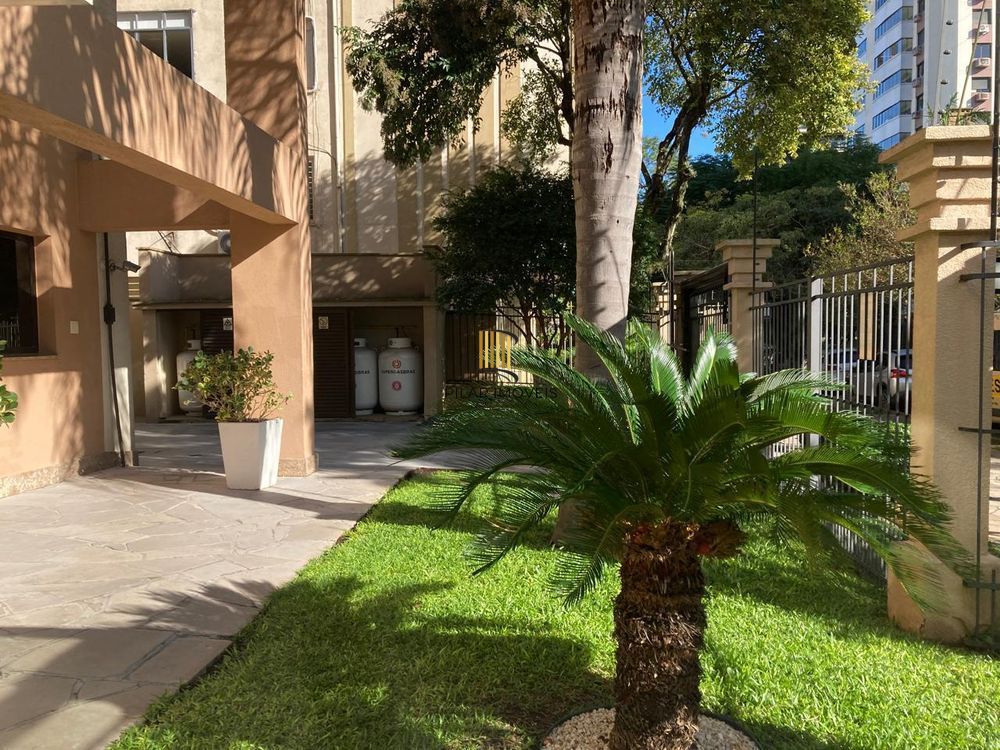 LINDO APARTAMENTO NO MENINO DEUS com 116 M PRIVATIVOS ANDAR ALTO, 3 DORMITÓRIOS COM SUÍTE E 2 VAGAS INDIVIDUAIS ESCRITURADAS E COBERTAS