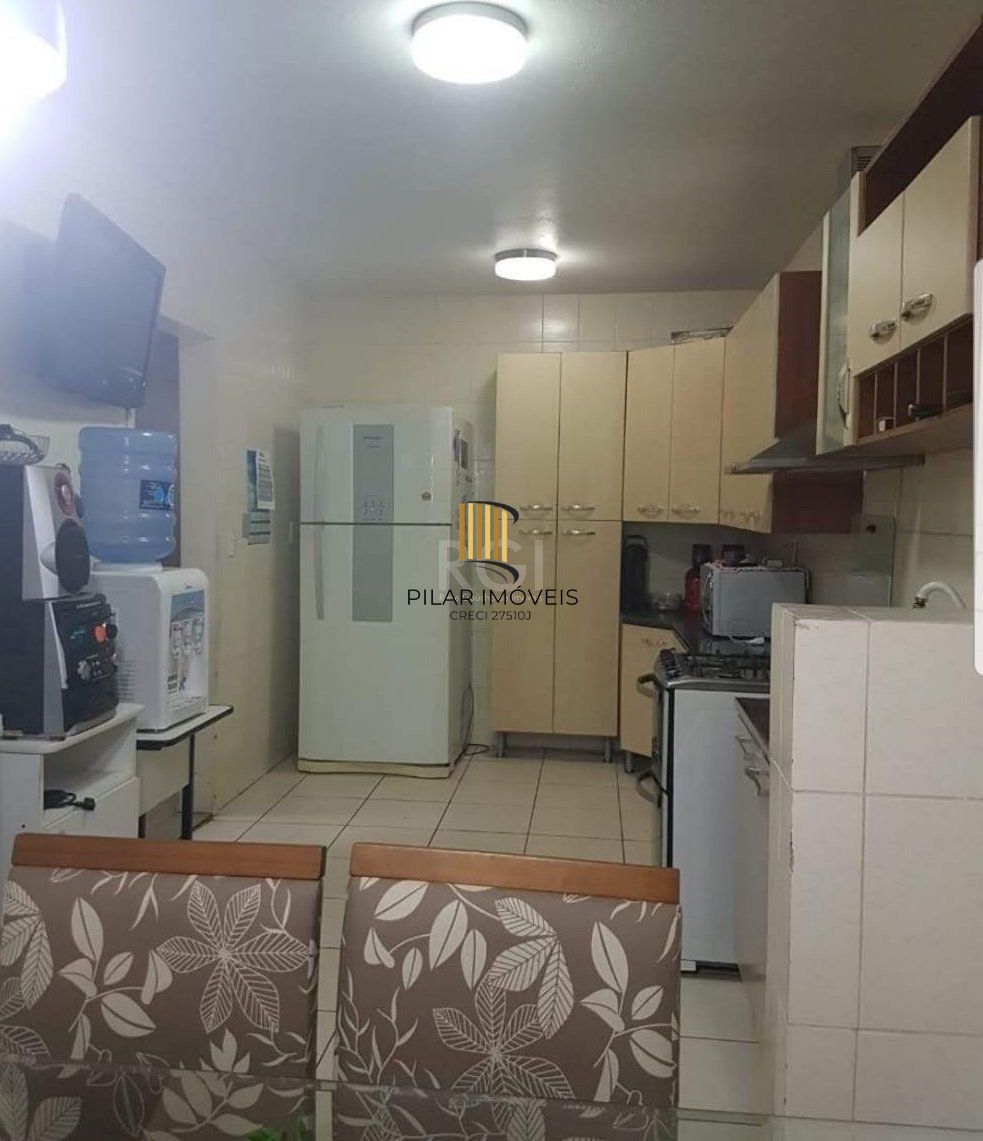 Casa para Venda - 239m², 3 dormitórios, sendo 1 suites, 2 vagas - Alto Petrópolis