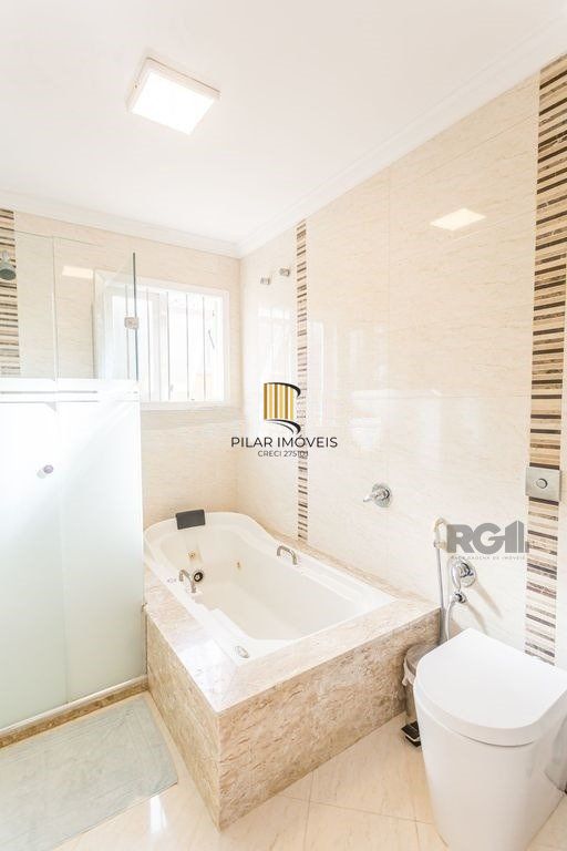 Casa 4 Dormitório(s) Bairro Sarandi