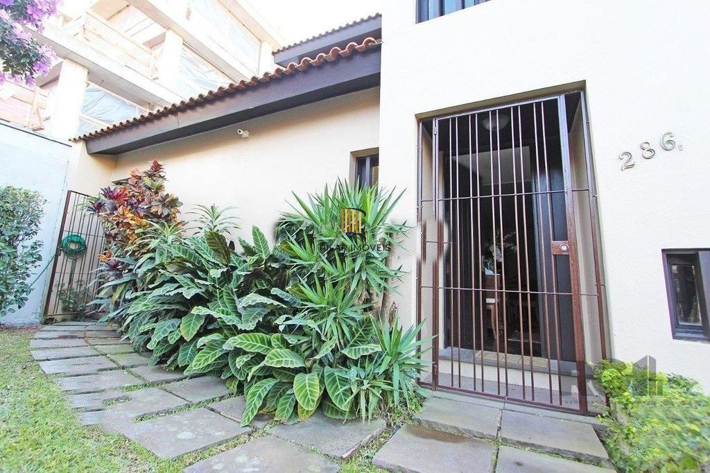 Casa 4 dormitórios no bairro Três Figueiras