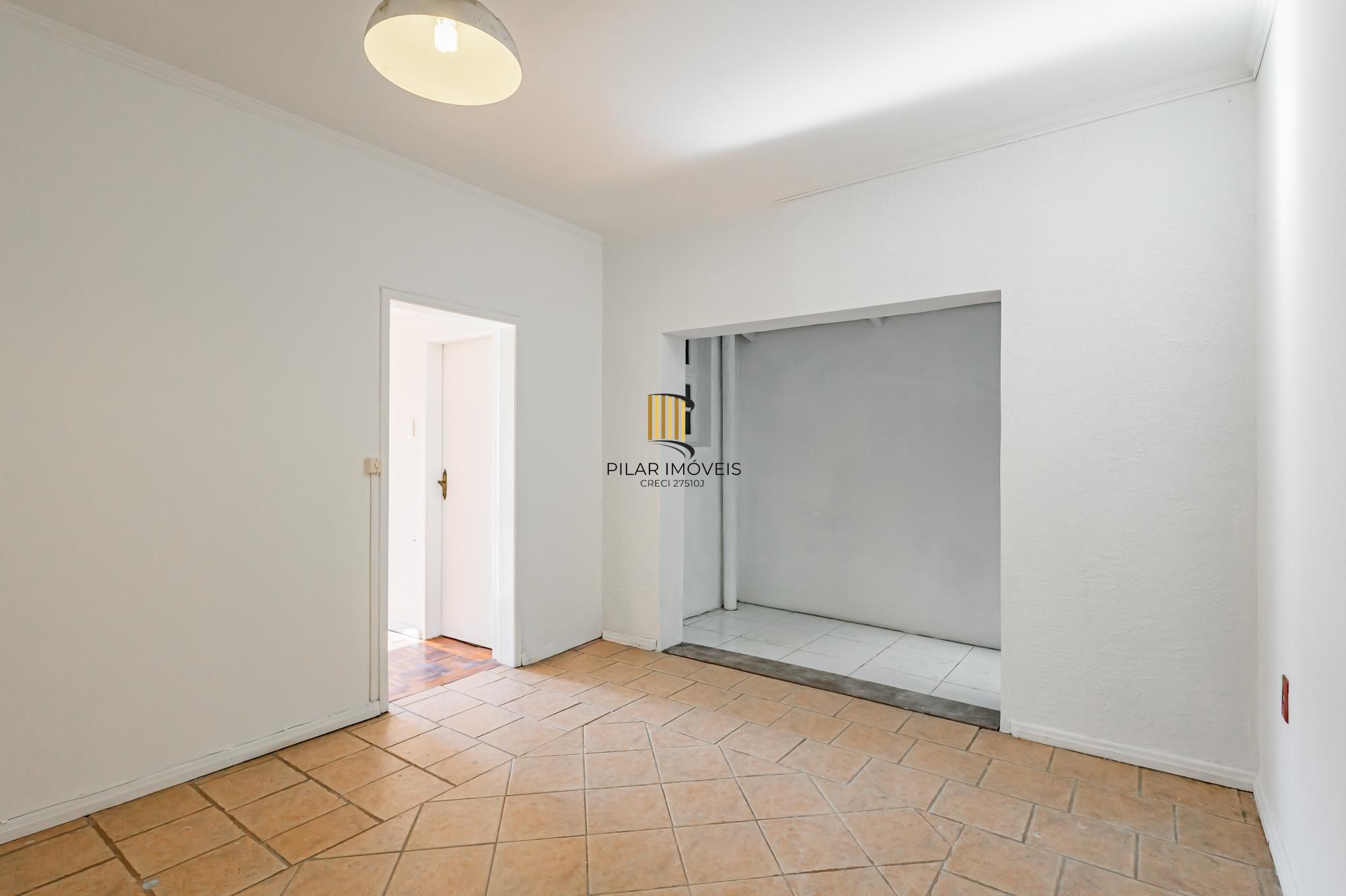 Apartamento de 2 Quartos com pátio no bairro Petrópolis