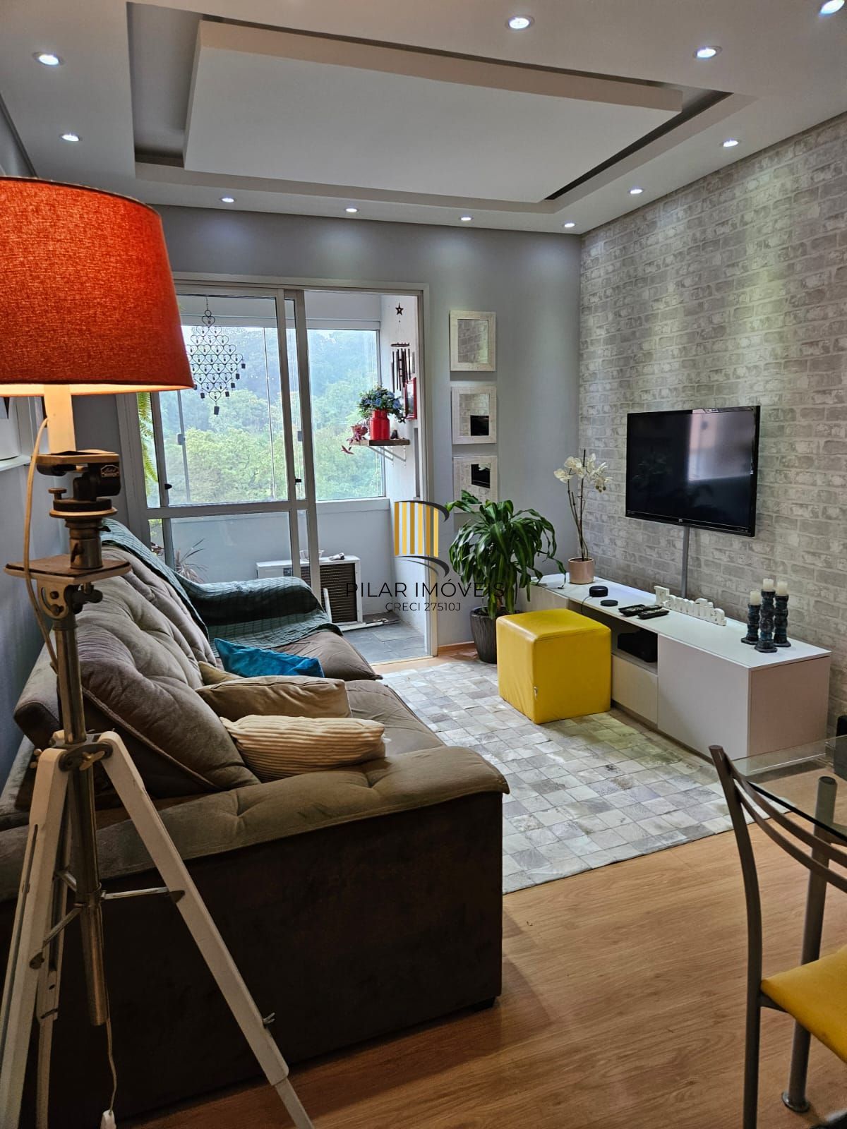 Apartamento à venda com 68m², 2 quartos e 1 vaga no bairro Nonoai. - Pilar Imóveis