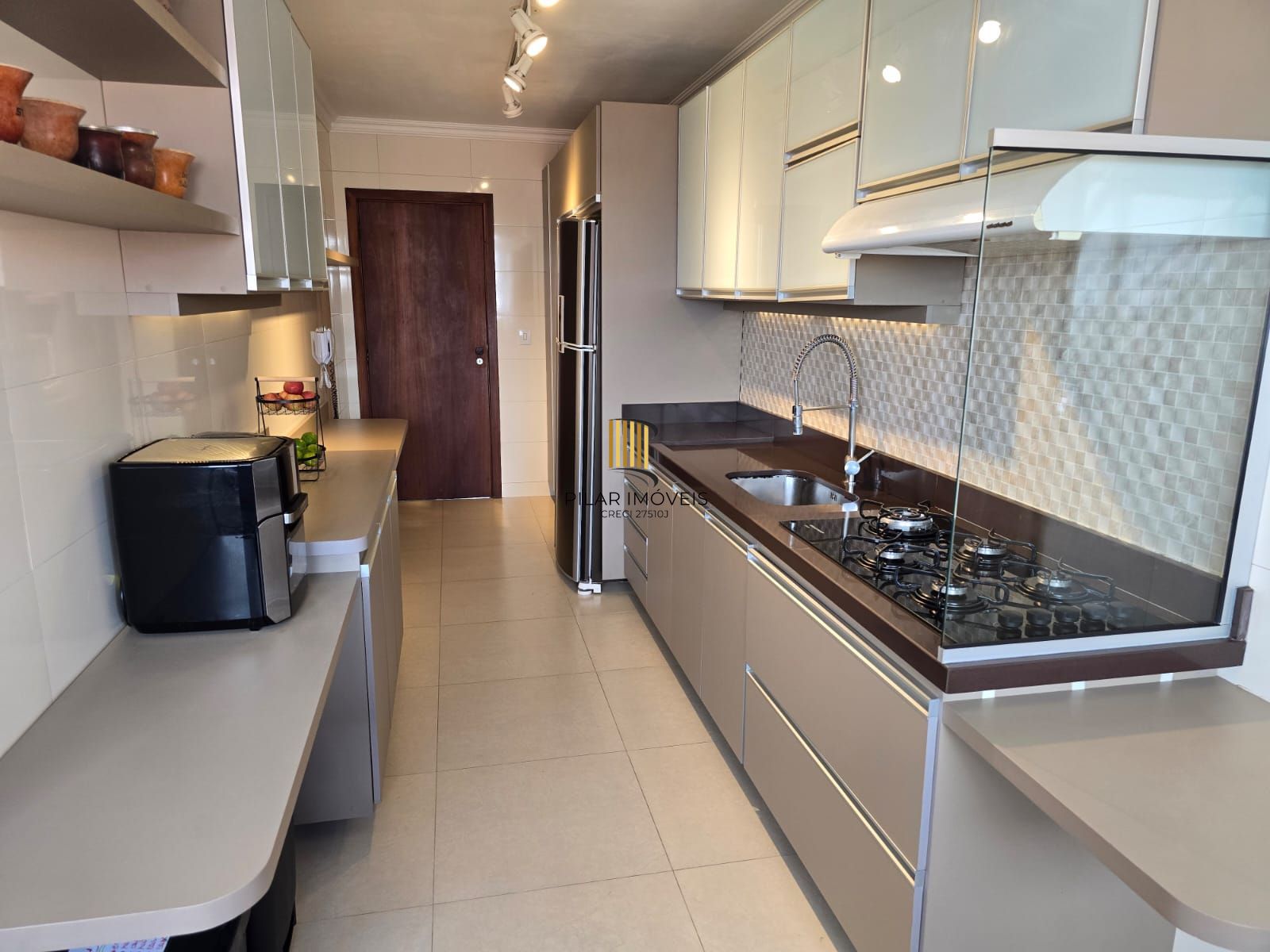 Cobertura incrível no condomínio Ibiza!