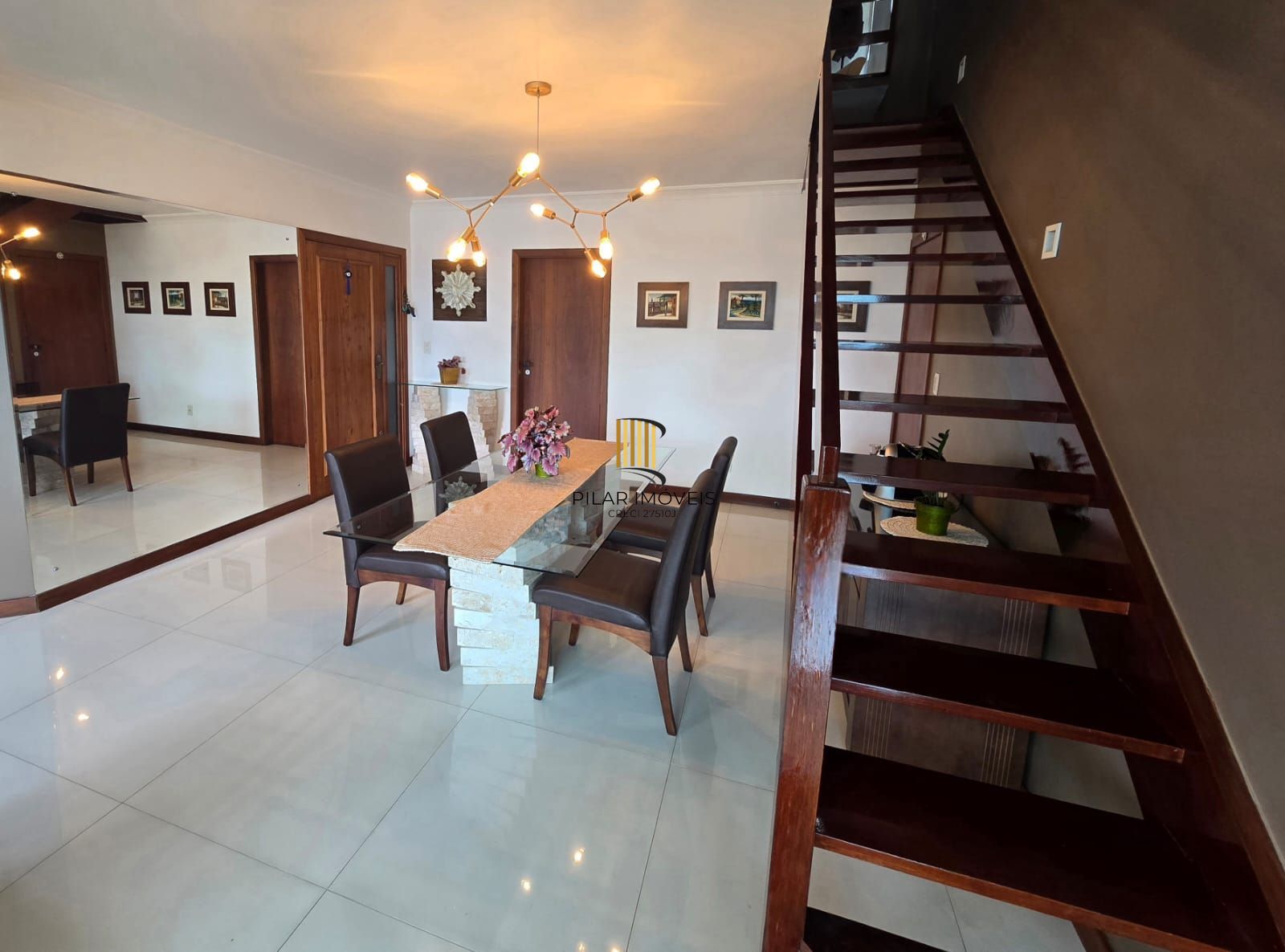 Cobertura incrível no condomínio Ibiza!