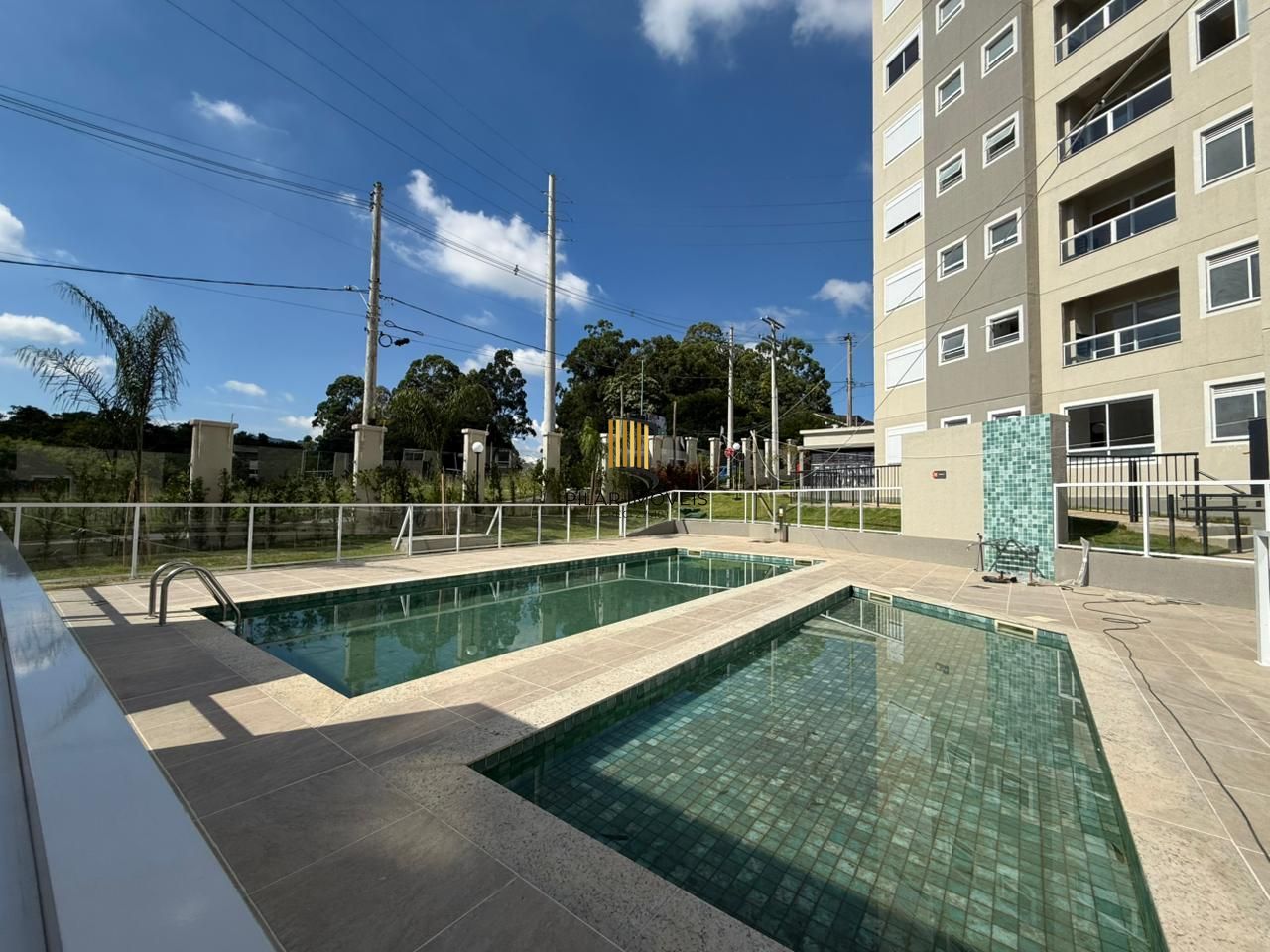 Apartamento com sacada e churrasqueira no bairro Jardim Planalto!!