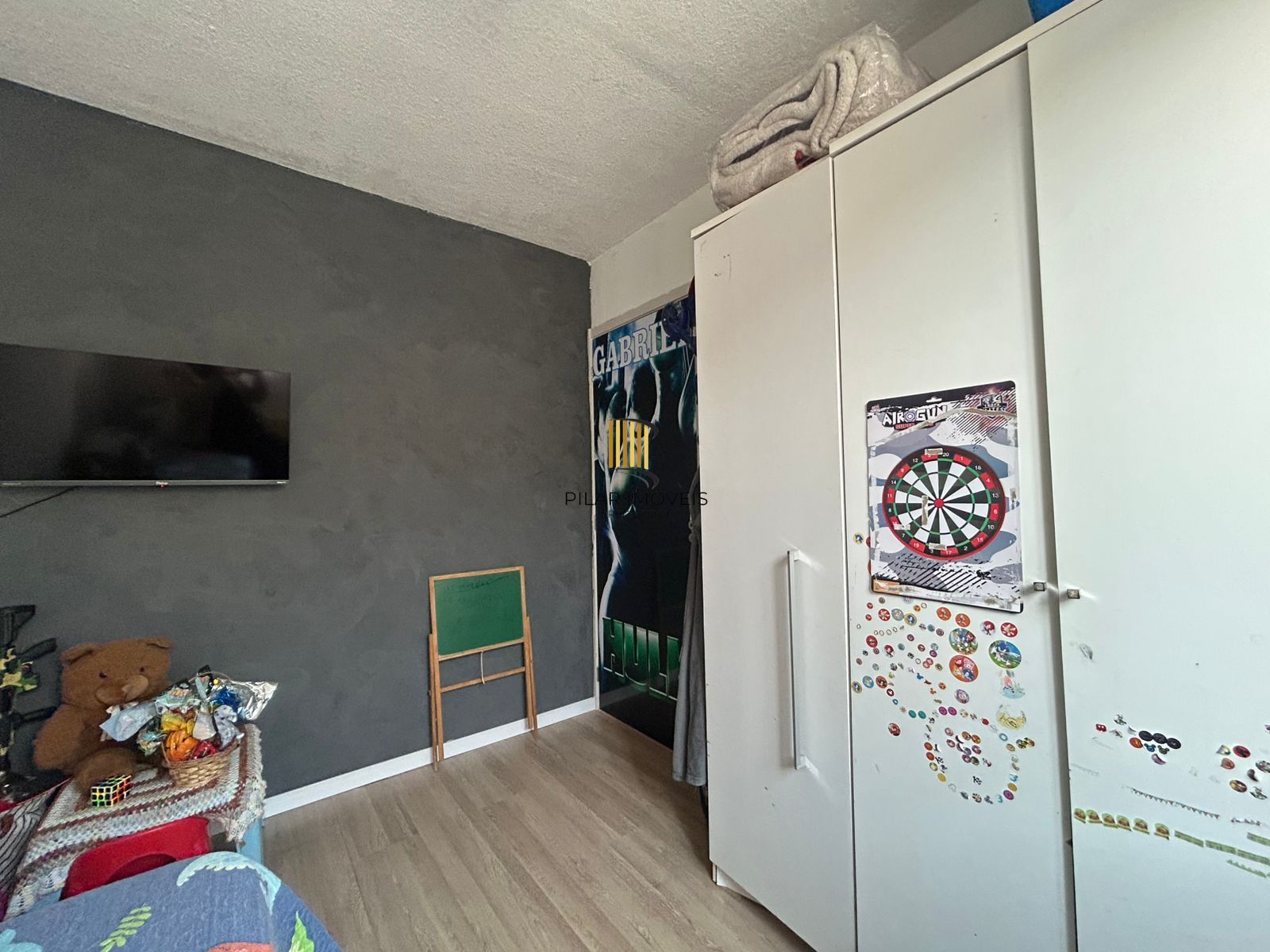 APARTAMENTO SEMI MOBILIADO