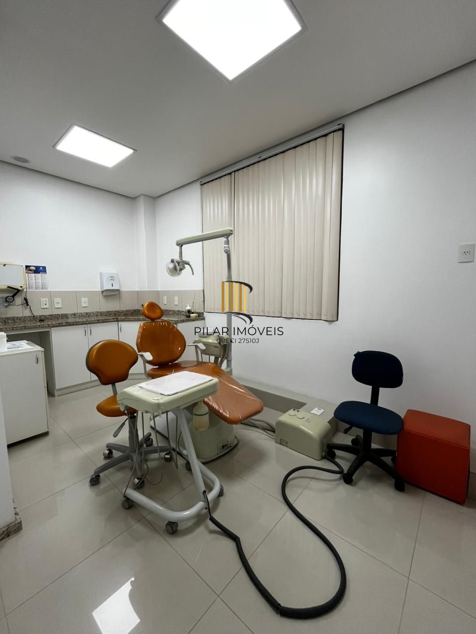 SALA COMERCIAL EM FRENTE A PREFEITURA EM PORTO ALEGRE