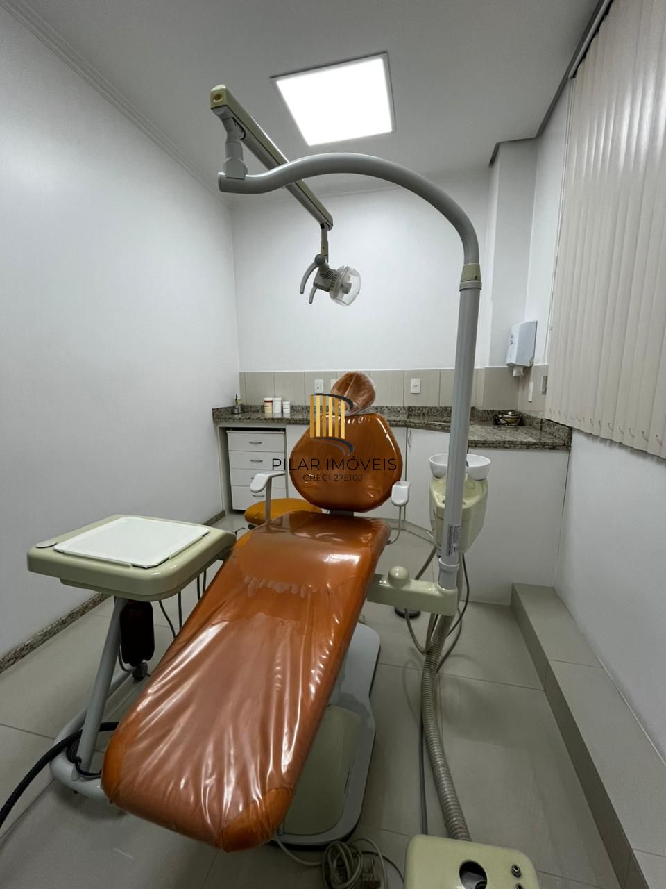 SALA COMERCIAL EM FRENTE A PREFEITURA EM PORTO ALEGRE