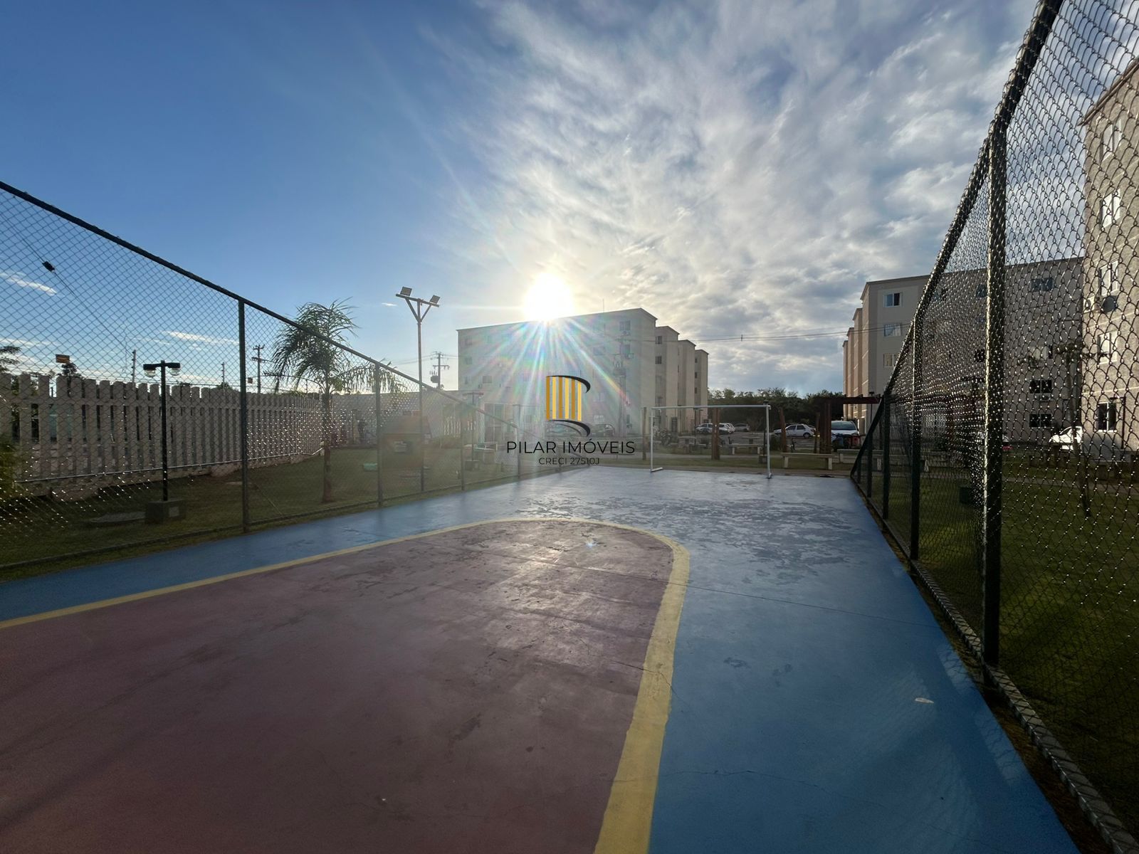 APARTAMENTO SEMI MOBILIADO