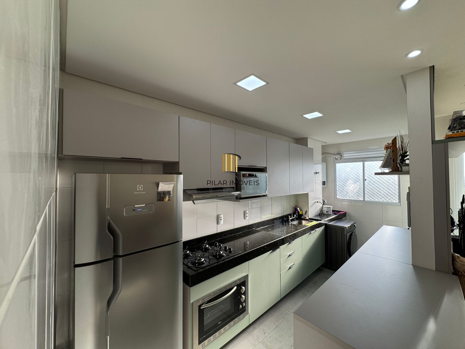 Apartamento com 54m², 2 quartos, 1 suíte, 2 vagas, no bairro Jardim Carvalho em Porto Alegre