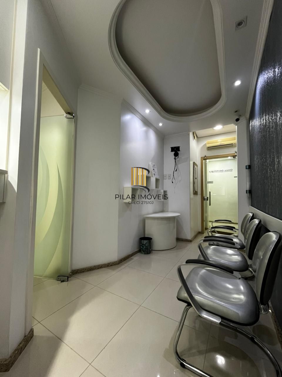 SALA COMERCIAL EM FRENTE A PREFEITURA EM PORTO ALEGRE