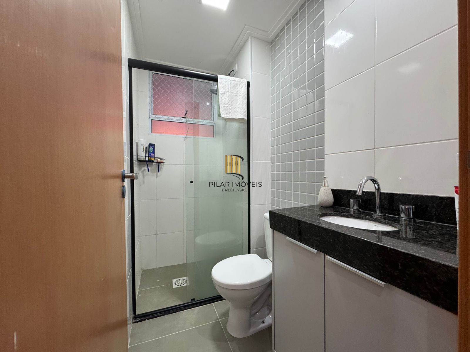 Apartamento com 54m², 2 quartos, 1 suíte, 2 vagas, no bairro Jardim Carvalho em Porto Alegre