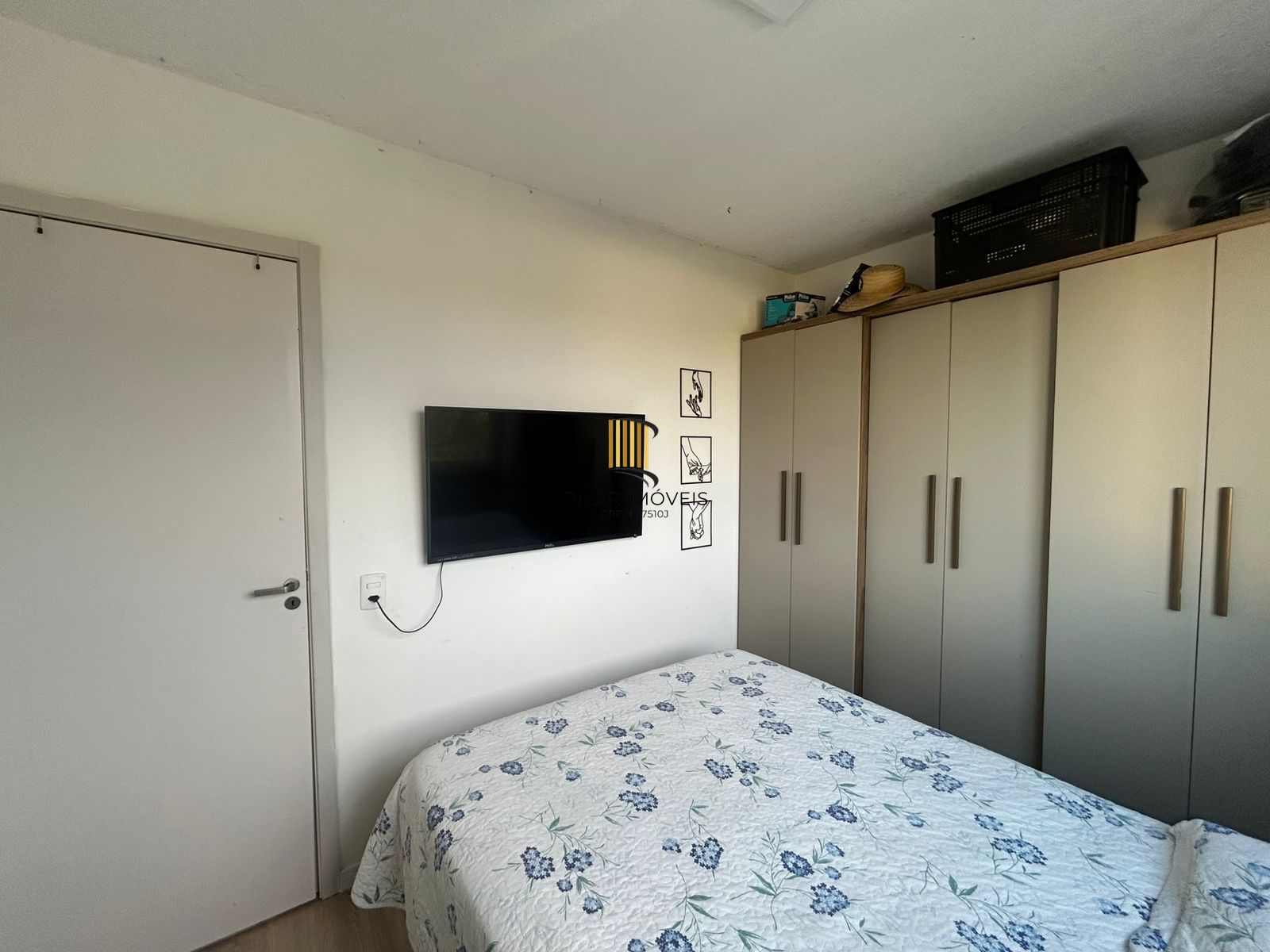 APARTAMENTO SEMI MOBILIADO