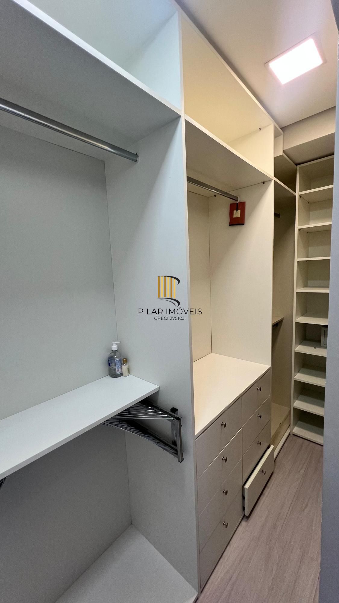 Apartamento 100% reformado por arquiteto ao lado do Eco Lanches, Zona Norte de Porto Alegre.