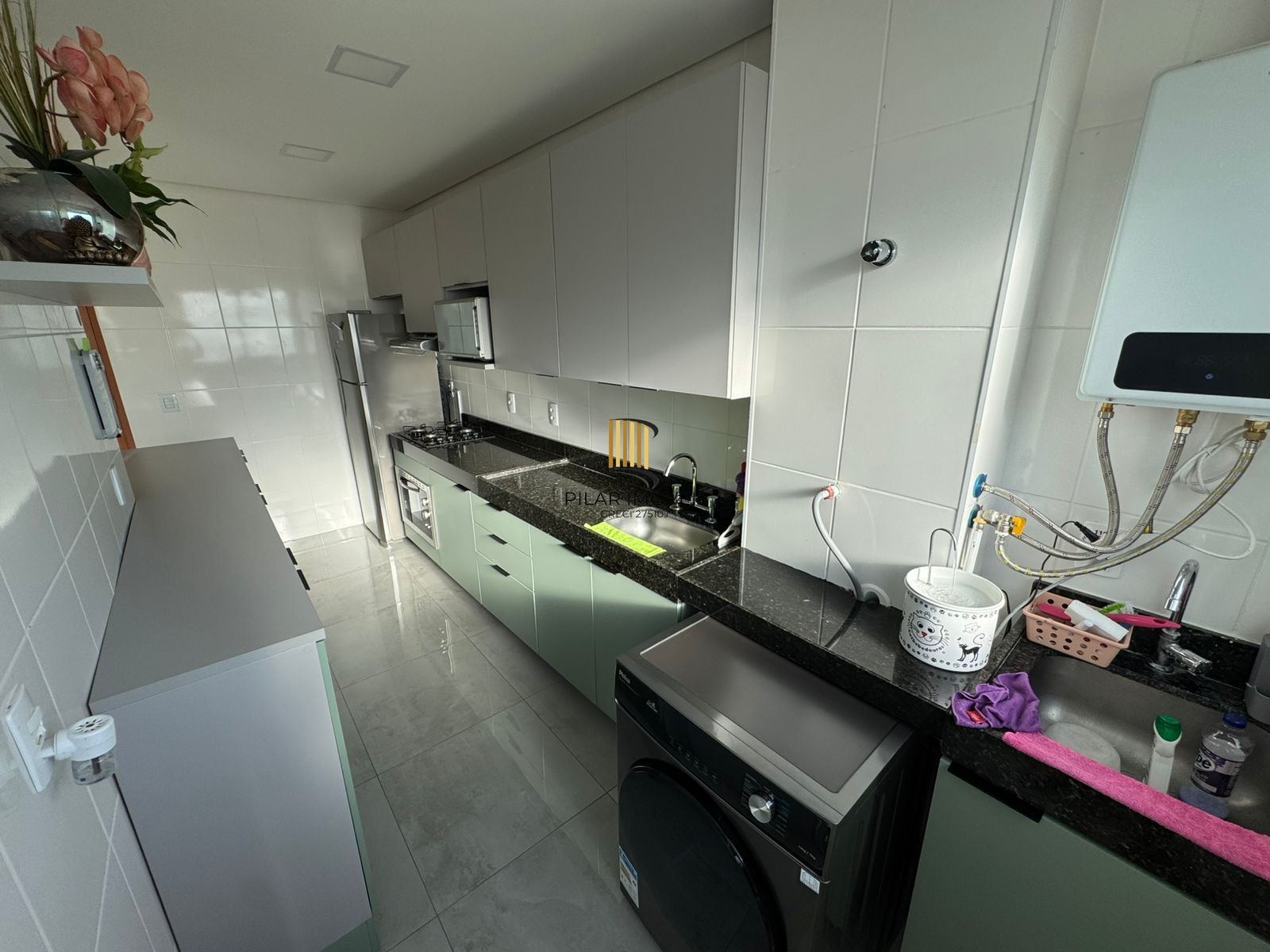 Apartamento com 54m², 2 quartos, 1 suíte, 2 vagas, no bairro Jardim Carvalho em Porto Alegre