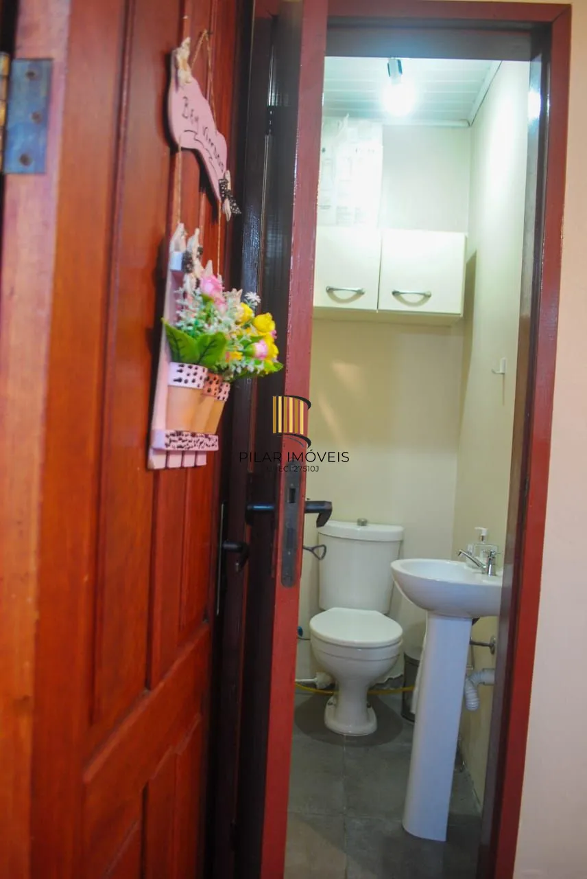 Casa de 2 dormitórios em excelente estado com espaço gourmet! Valor abaixo do mercado!
