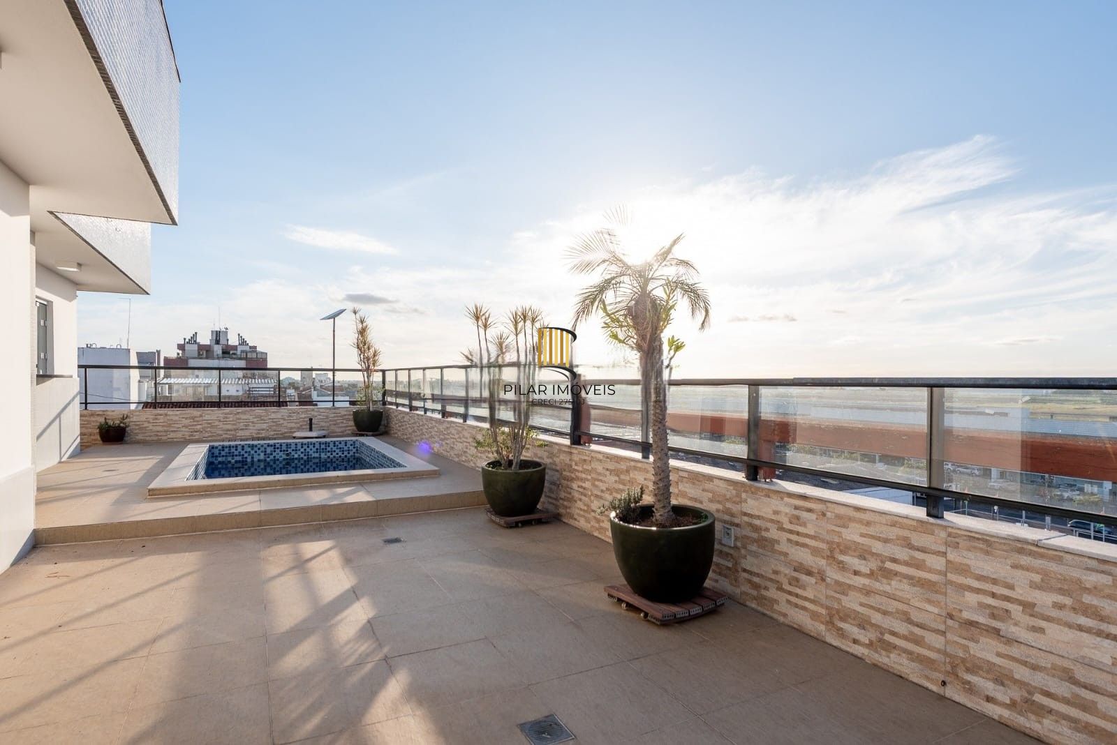 Cobertura incrível no condomínio Ibiza!