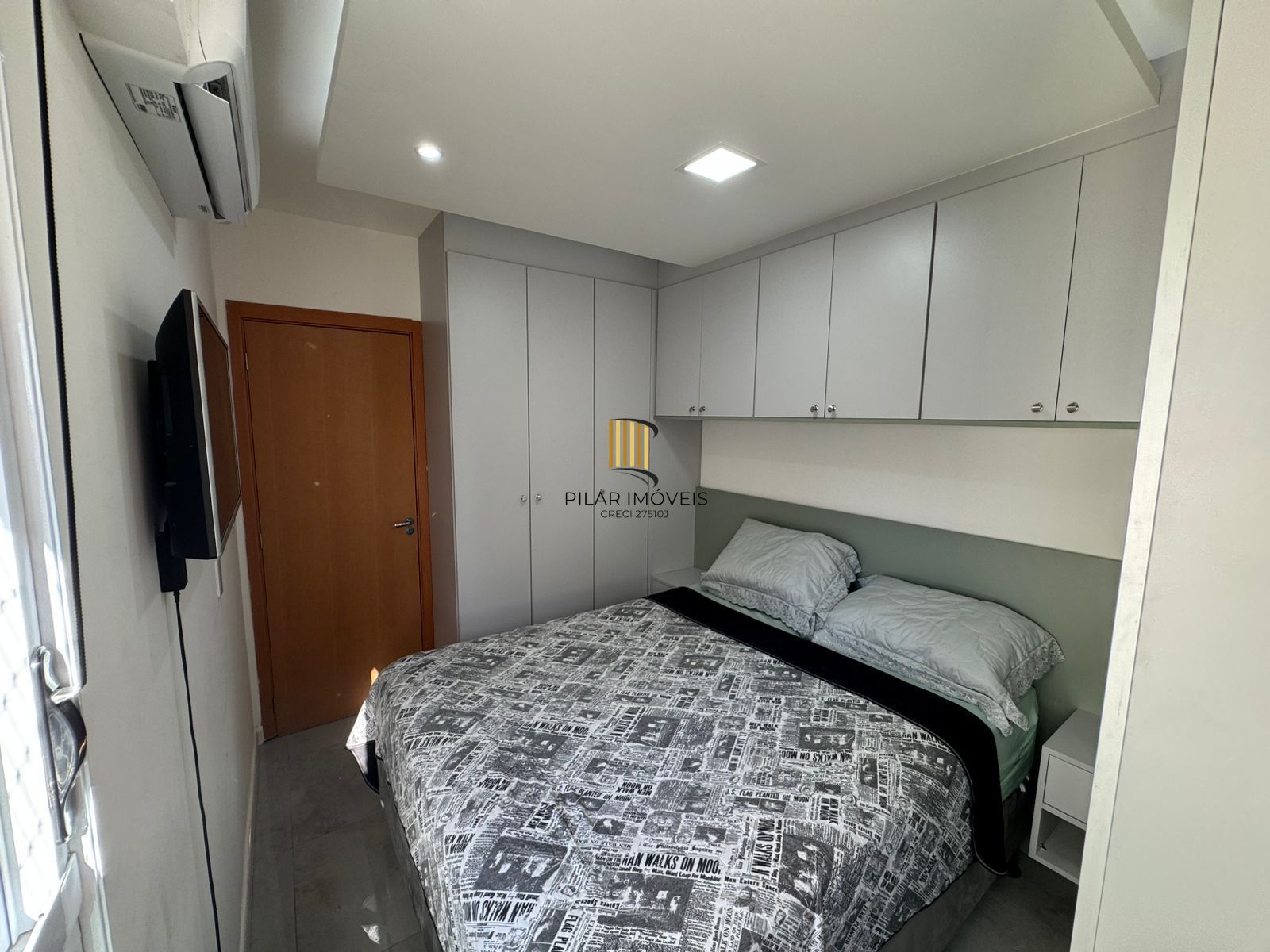 Apartamento com 54m², 2 quartos, 1 suíte, 2 vagas, no bairro Jardim Carvalho em Porto Alegre