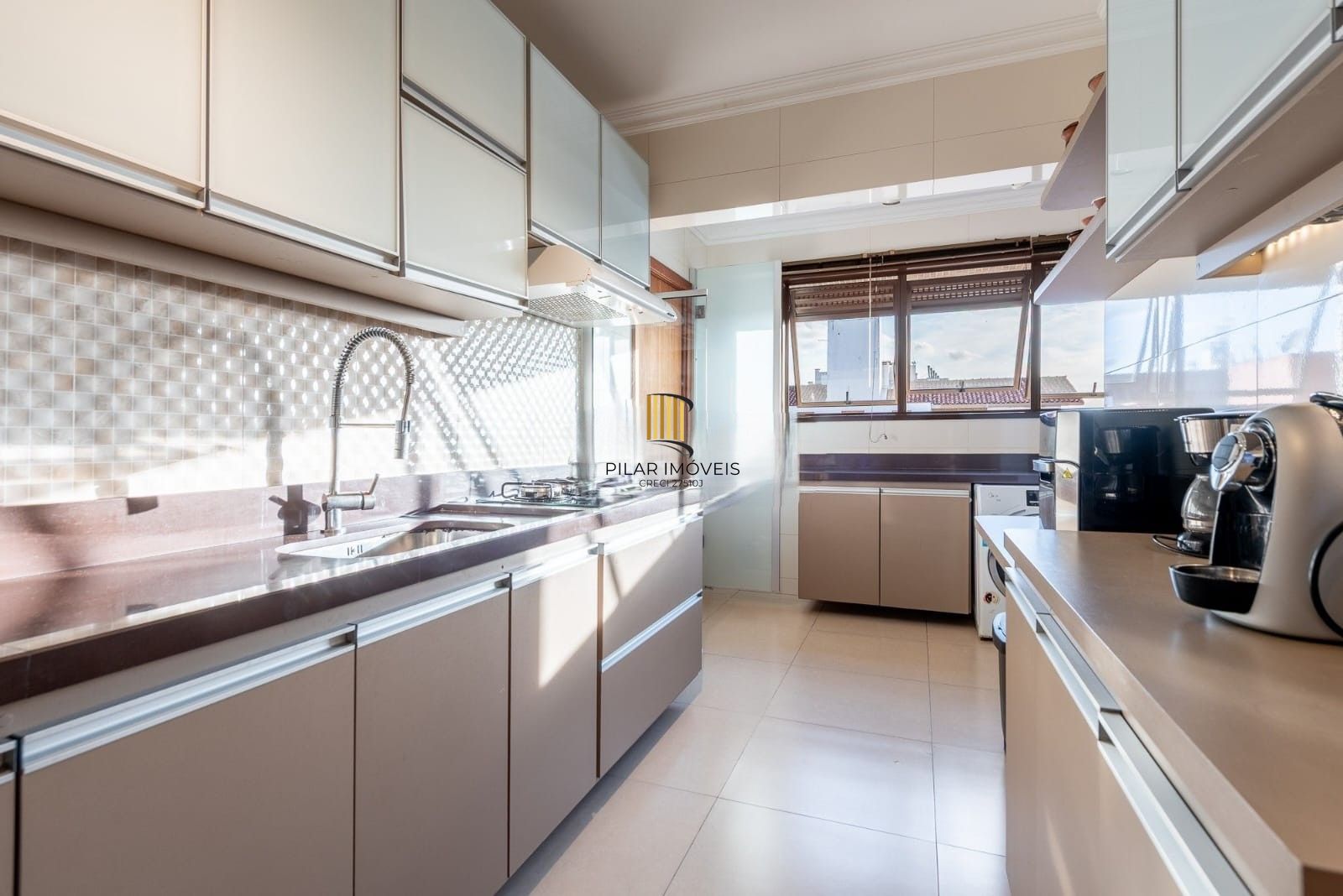 Cobertura incrível no condomínio Ibiza!