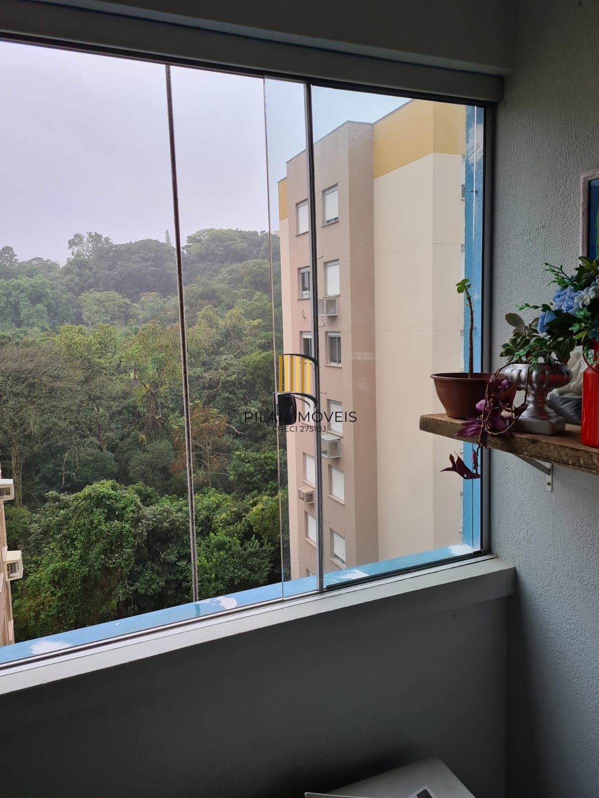 Apartamento à venda com 68m², 2 quartos e 1 vaga no bairro Nonoai.