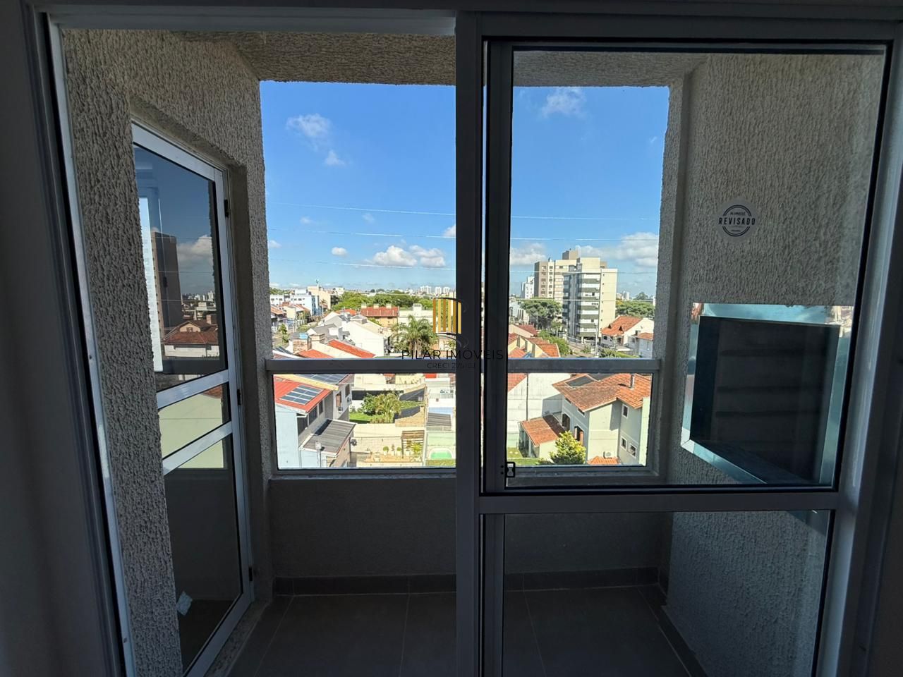 Apartamento com sacada e churrasqueira no bairro Jardim Planalto!!