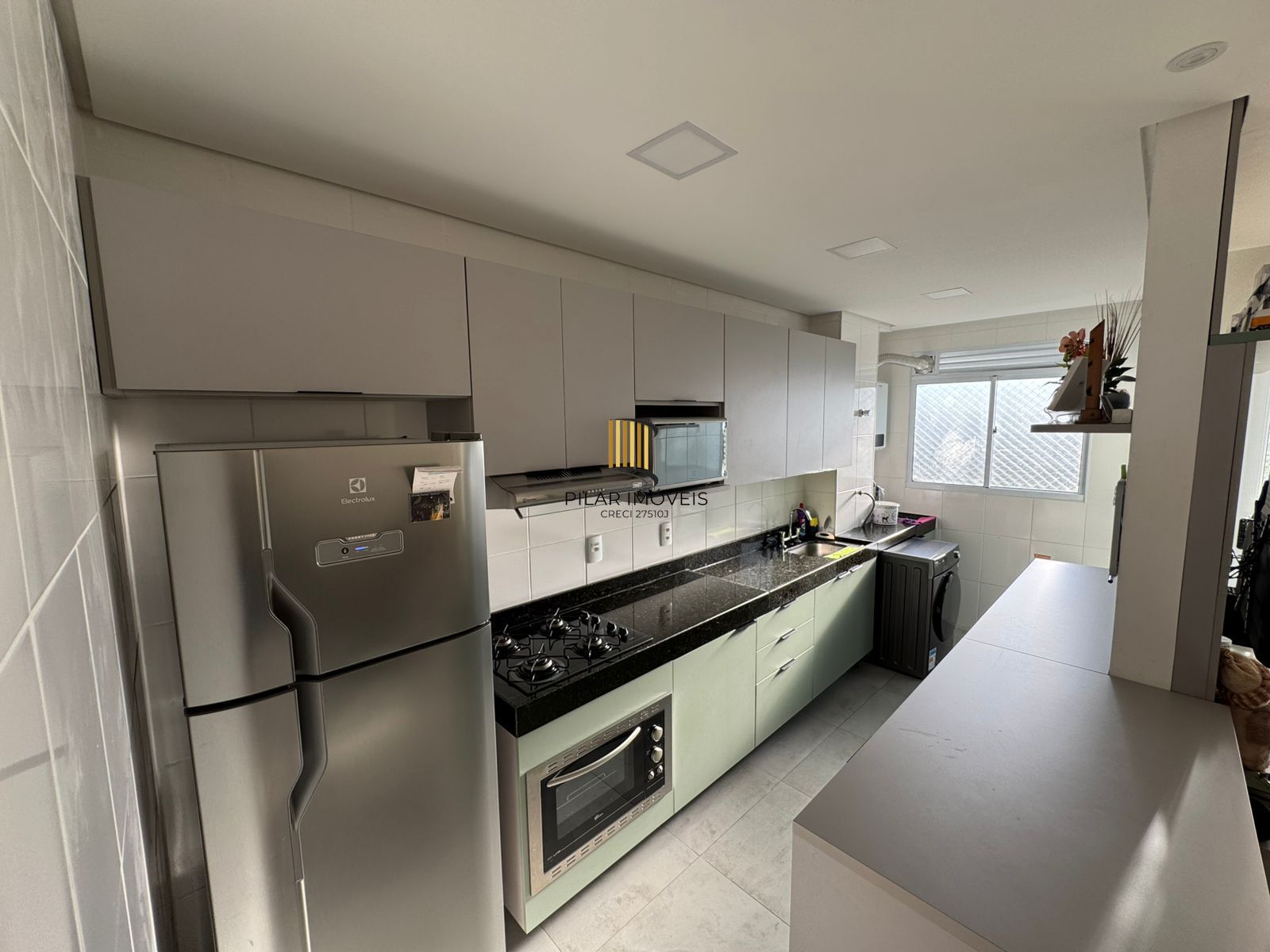 Apartamento com 54m², 2 quartos, 1 suíte, 2 vagas, no bairro Jardim Carvalho em Porto Alegre